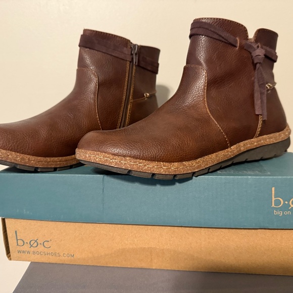 NIB  boc by Born Boots; Big on Comfort; Brown leather & man made; Sz 8 M - Picture 2 of 15